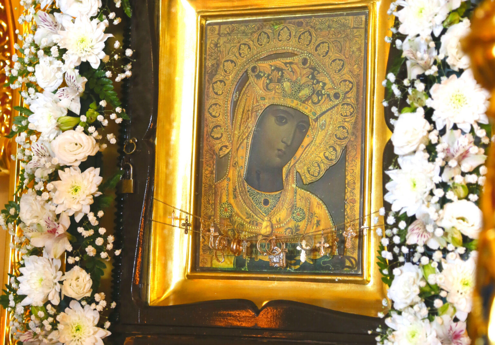 В день памяти Андрониковской иконы Божией Матери епископ Феоктист совершил Литургию в Феодоровском монастыре