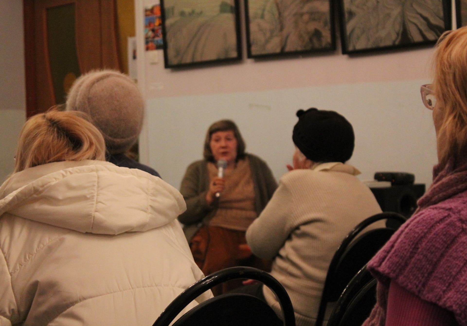 В Центральной библиотеке им. А.П. Малашенко прошла презентация книги Е.И. Каликинской «Сохранившие любовь»